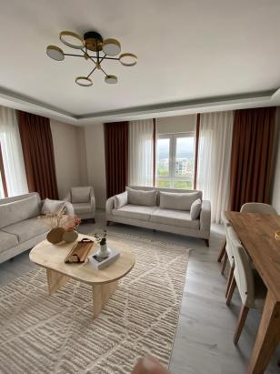 Ev Dekorasyonunda Perdelerin Rolü: Tarzınızı Yansıtan Detaylar